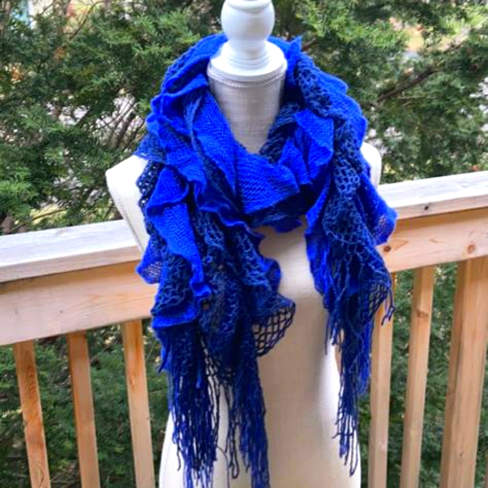 Winter Wrap-around fringe scarf